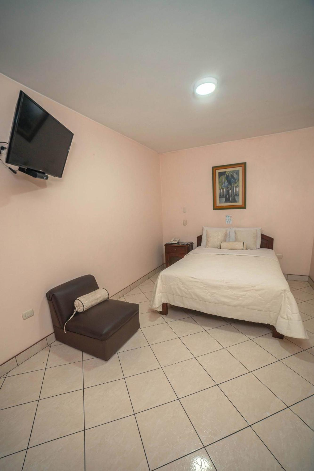 Hotel Torre Norte Trujillo Zewnętrze zdjęcie
