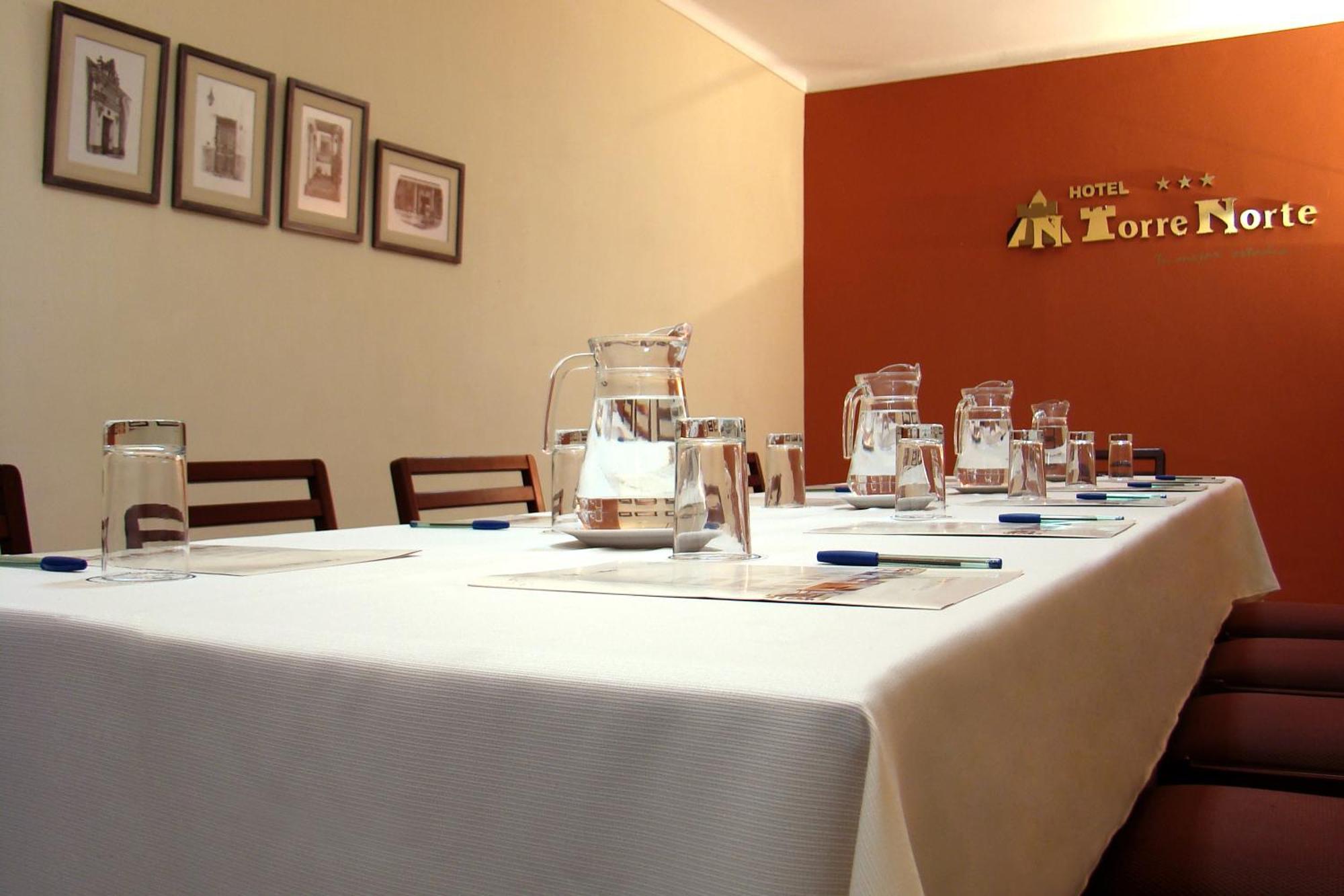 Hotel Torre Norte Trujillo Zewnętrze zdjęcie