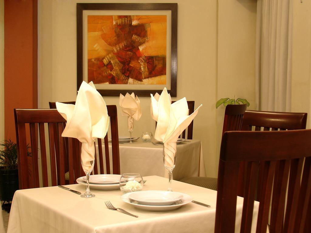 Hotel Torre Norte Trujillo Zewnętrze zdjęcie