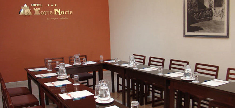 Hotel Torre Norte Trujillo Zewnętrze zdjęcie